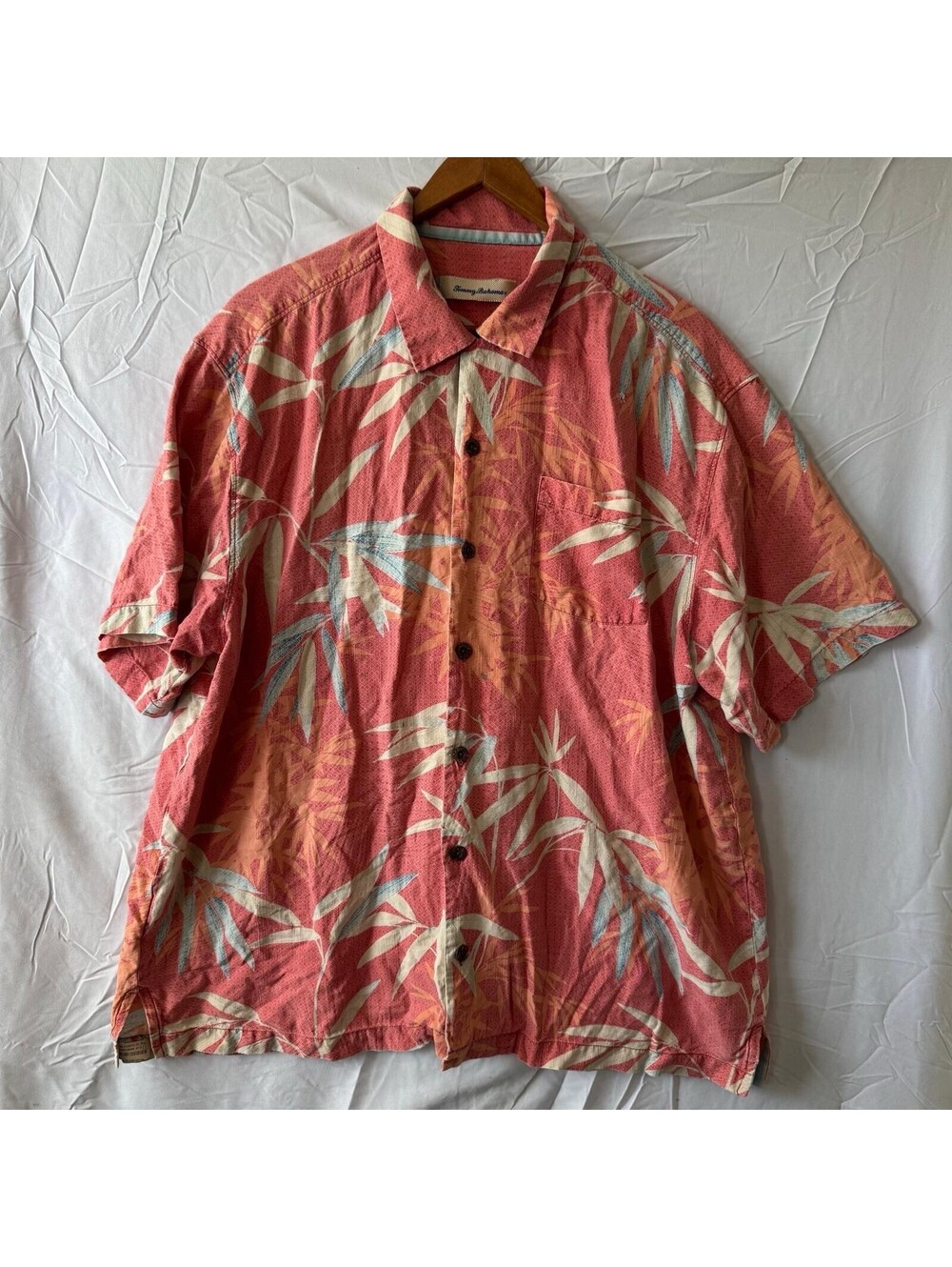 Tommy Bahama Shirt Mens XL Silk Bamboo Leaf Hawaiian Coral Pink Camp Pocket